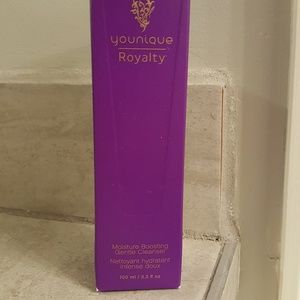 Younique gentle cleanser